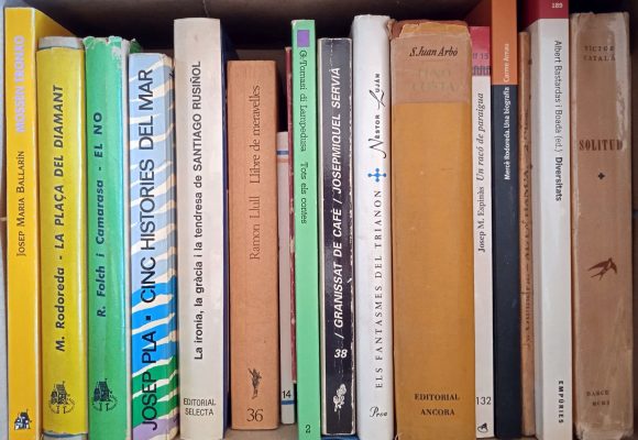ID-952 - Capsa 206A Els 3 darrers llibres adquirits per la biblioteca del CFT